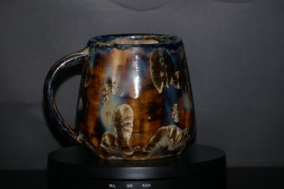 Tasse en grès 35 cl noir cristaux blanc