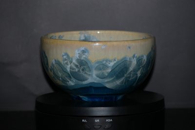 Bol en porcelaine cristaux gris-vert métallisés