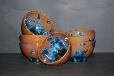 Jeu de 6 bolées en porcelaine orange-marron cristaux bleus
