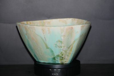 Saladier triangulaire en porcelaine vert citron