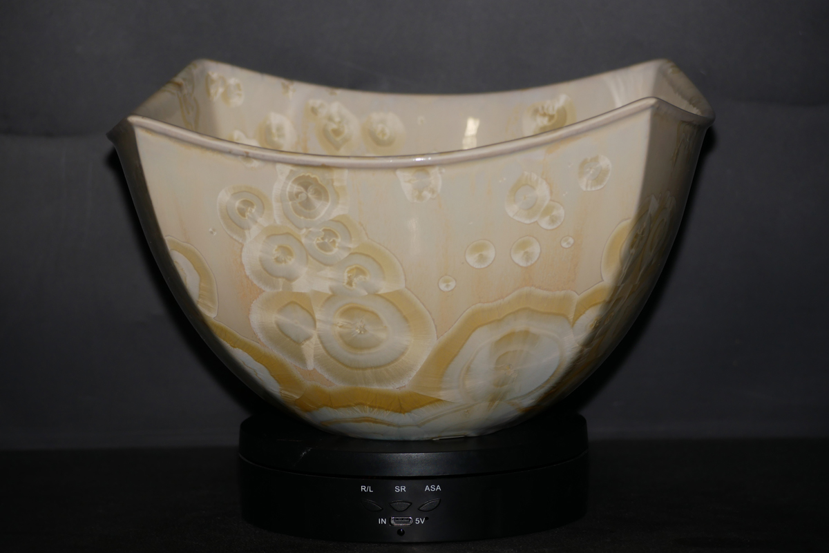 Saladier carré en porcelaine jaune soleil