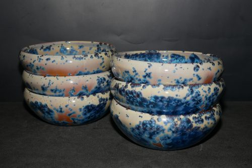 Jeu de 6 assiettes creuses en grès marron cristaux bleus