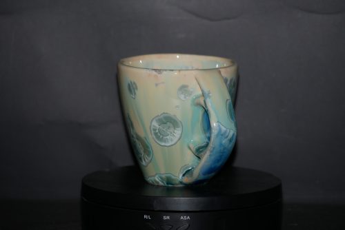 Tasse en porcelaine vert d'eau
