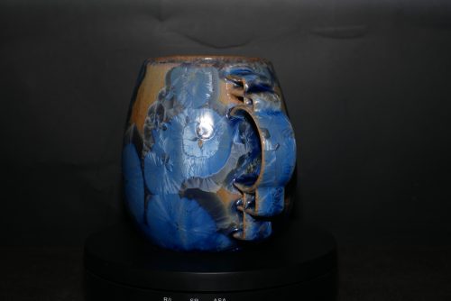 Tasse porcelaine anse ronde et carré bleu intense