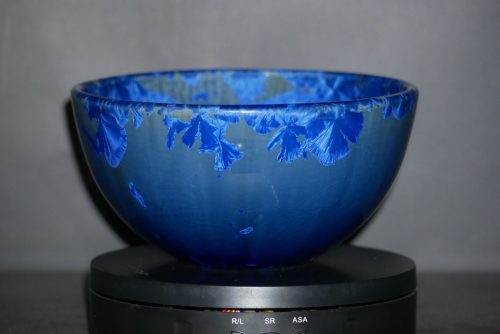 Grand bol en porcelaine bleu électrique