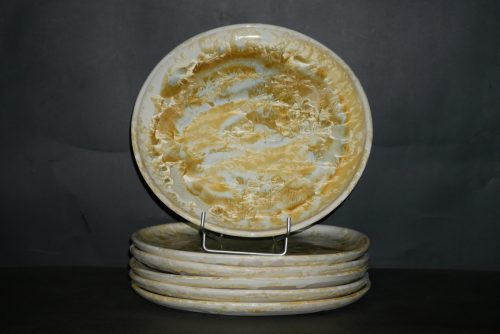 6 assiettes artisanales en grès blanc cristaux jaunes