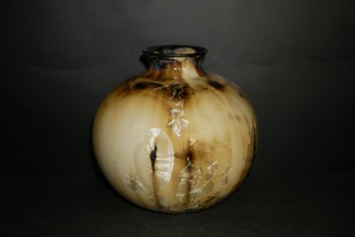 Vase boule en grès noir cristaux blancs