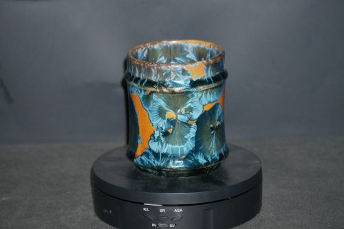 Tasse en porcelaine artisanale sans anse marron bleu