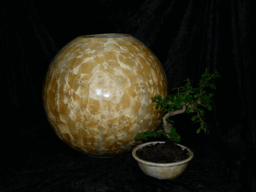 Pot à bonsaï en forme de la sphère jaune soleil