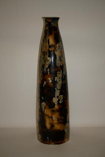 Vase bouteille en grès noir cristaux blancs 51 cm