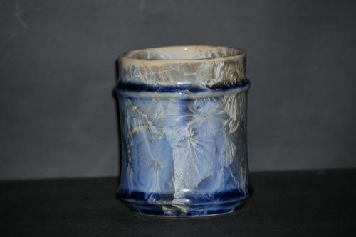 Tasse sans anse en porcelaine gris-bleu