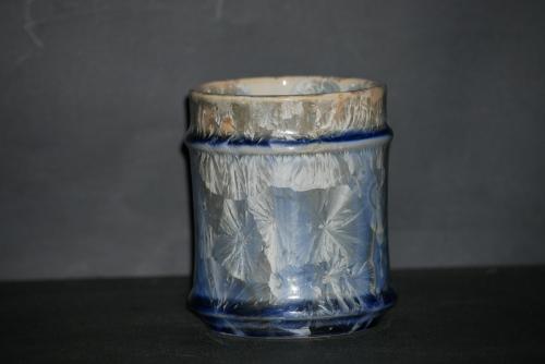 Tasse sans anse en porcelaine gris-bleu