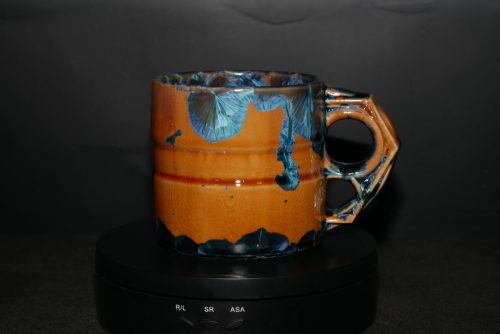 Tasse en porcelaine cylindrique marron cristaux bleus 30cl