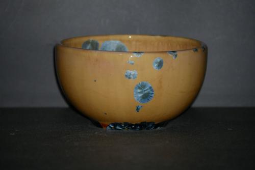Bol en porcelaine orange cristaux bleu-vert