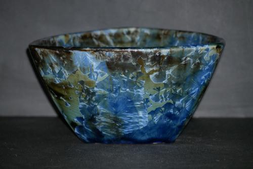 Petit saladier triangulaire en grès bleu 9 cm
