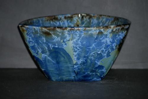 Petit saladier triangulaire en grès bleu 9 cm
