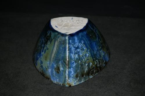 Petit saladier triangulaire en grès bleu 9 cm