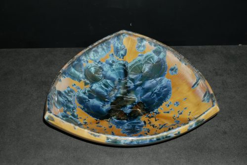 Coupe à fruits triangulaire en porcelaine orange gris