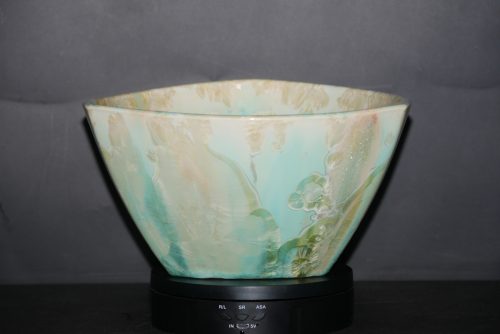 Saladier triangulaire en porcelaine vert citron