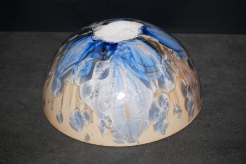 Saladier artisanal en porcelaine cristaux gris-bleu