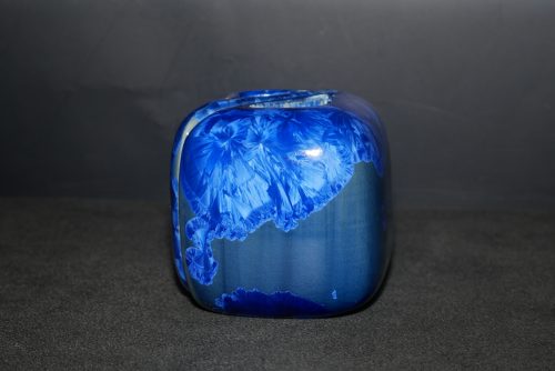 Duo vases en porcelaine demi-cube bleu-nuit
