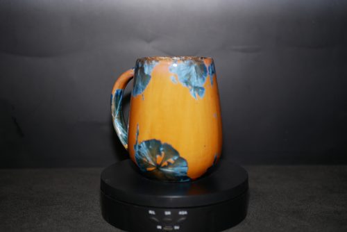 Grande tasse en porcelaine marron cristaux bleus