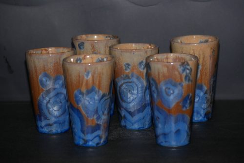 6 tasses en porcelaine cristaux bleu intense