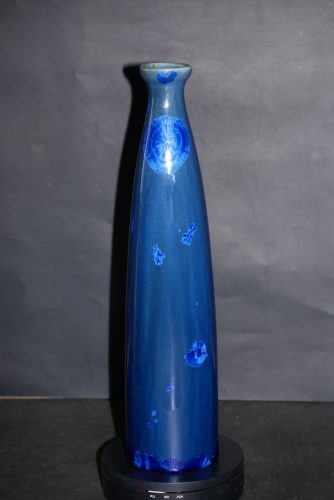 Vase en porcelaine bleu-nuit