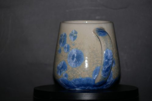 Tasse à thé en porcelaine cristaux bleu-ciel